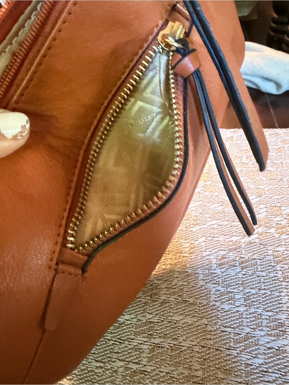 Lodis leather wristlet RFID wallet cognac color - Picture 12 of 16